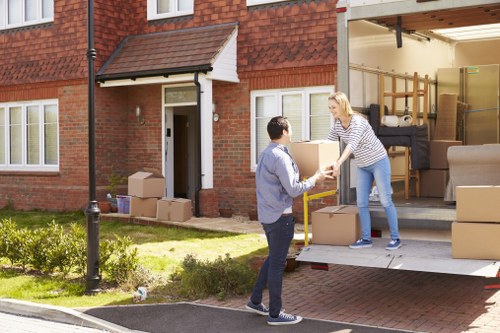 Customer agreement and storage unit booking at Oldmalden Storage